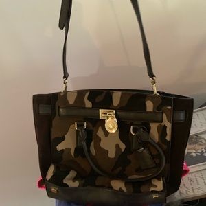 Camo Michael kors tote